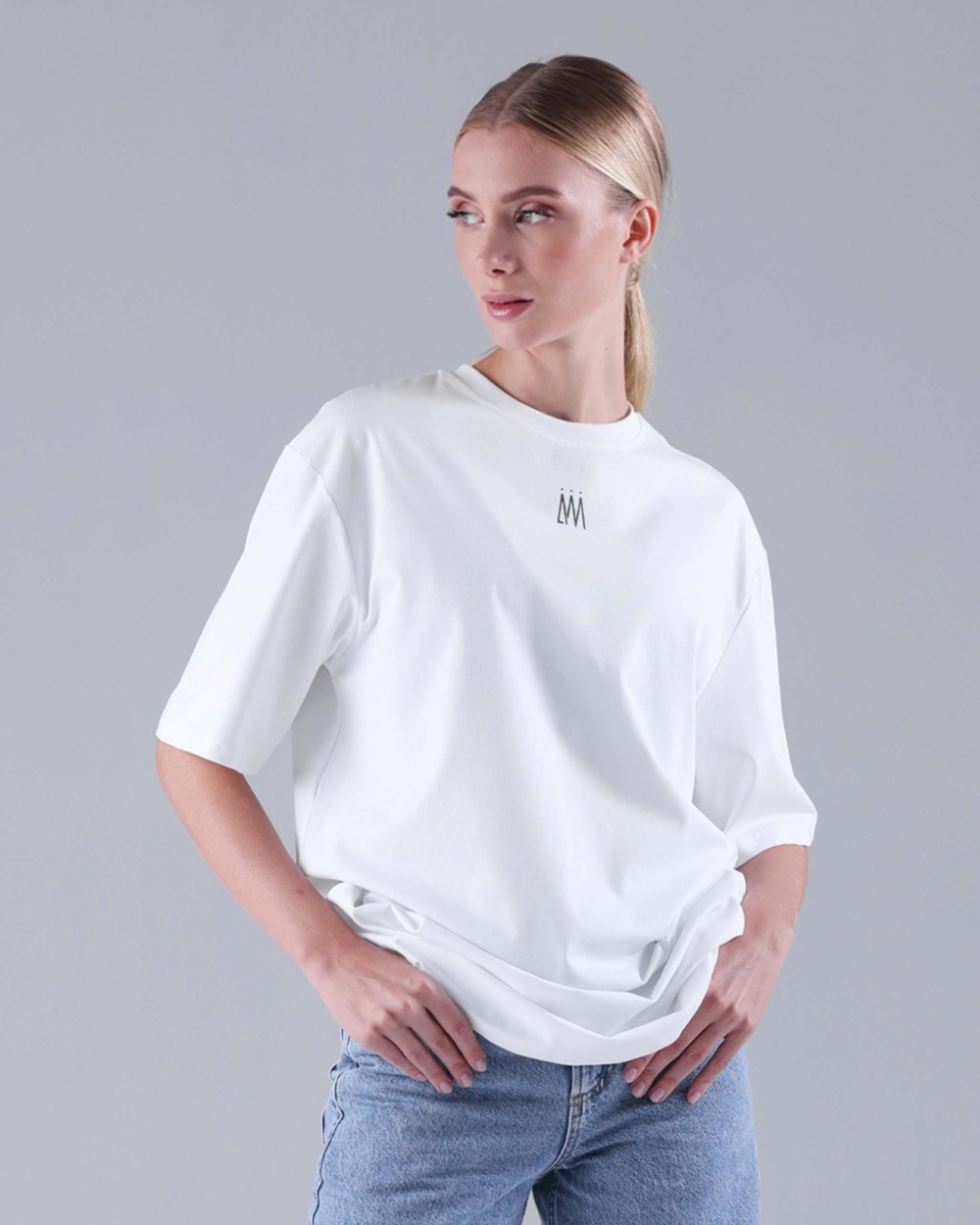 UNISEX OVERSIZED T-SHIRT - WHITE & BLACK